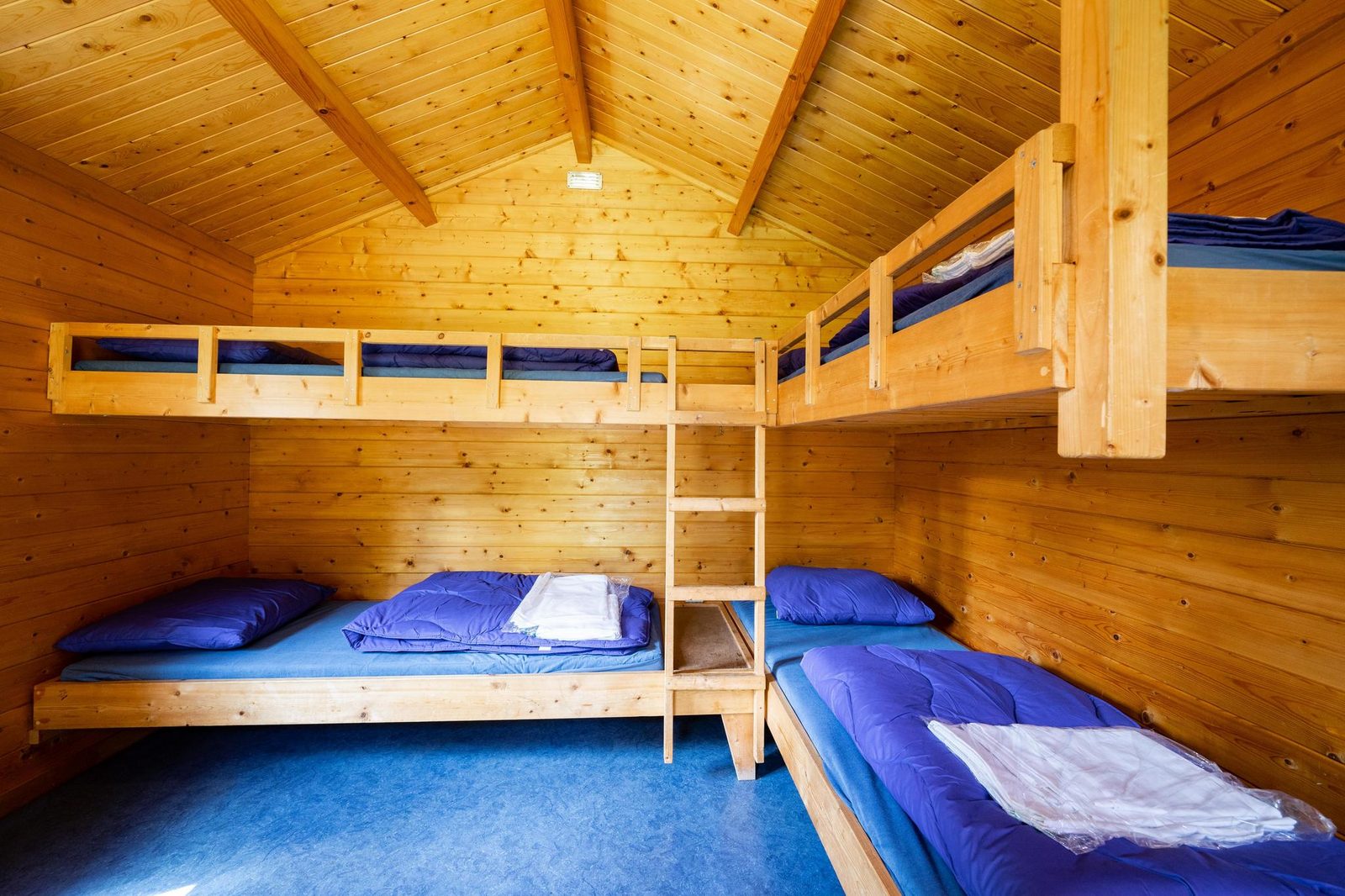 Cabin 5 (vm Hiker's cabin)