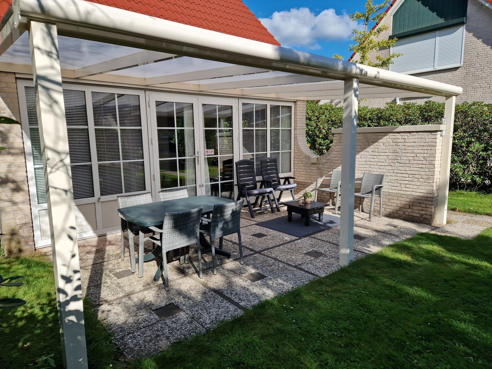Bungalow 4 Personen met Veranda en Airconditioning begane grond