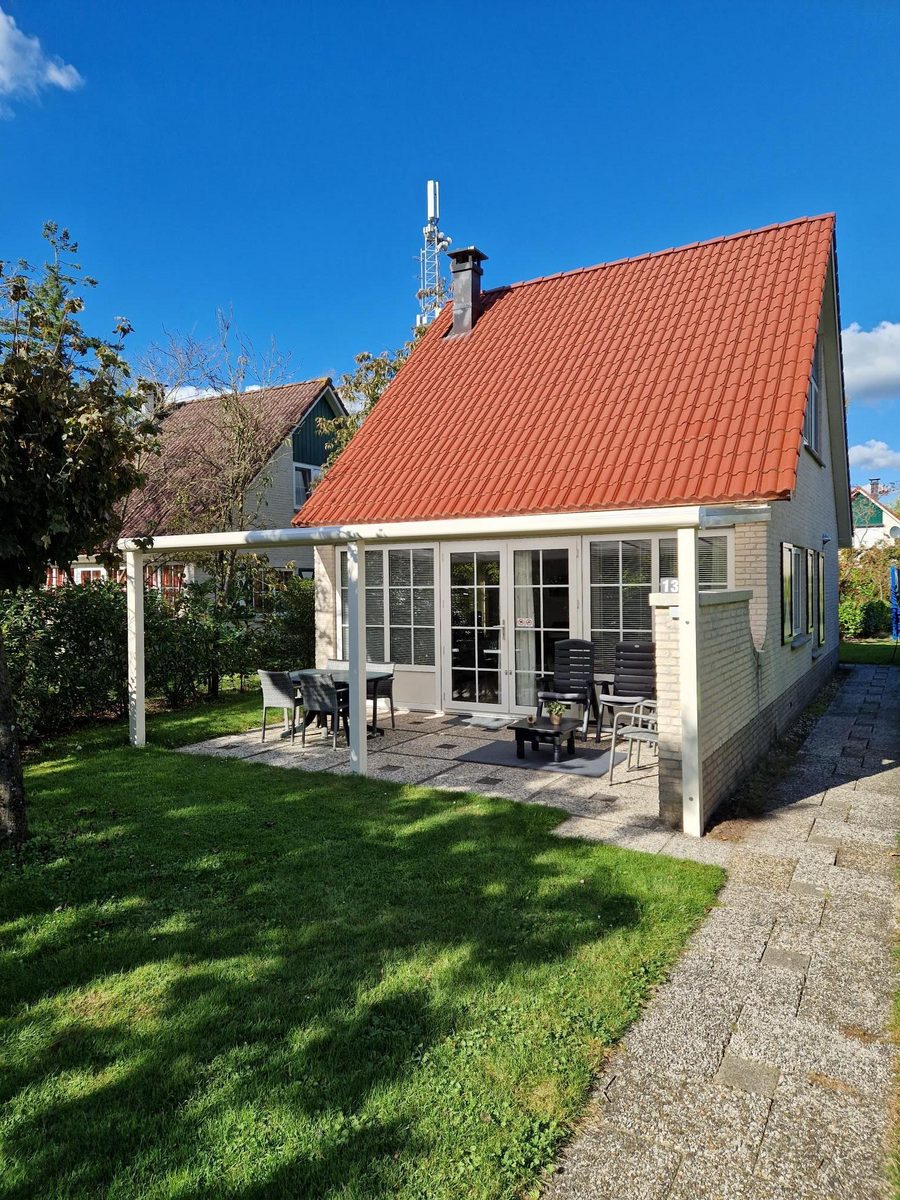 Bungalow 4 Personen met Veranda en Airconditioning begane grond