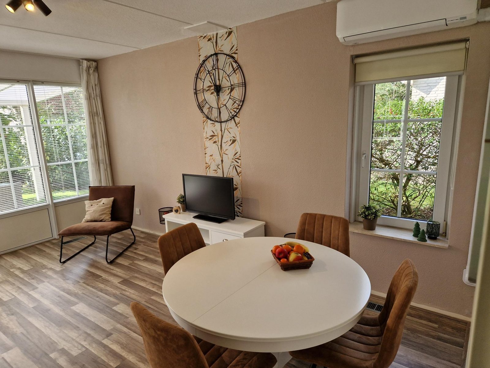 Bungalow 4 Personen met Veranda en Airconditioning begane grond