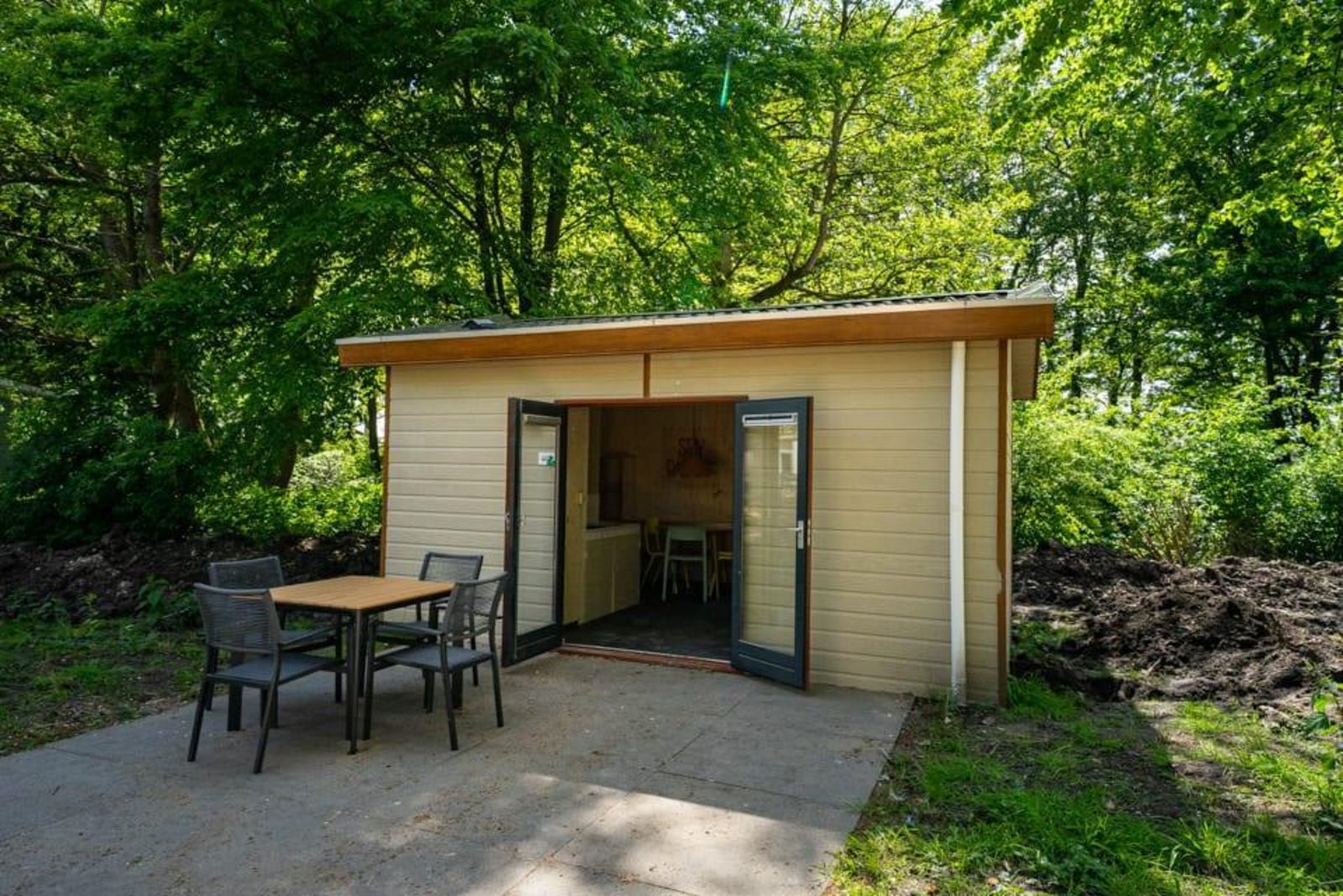 Forest Lodge 4