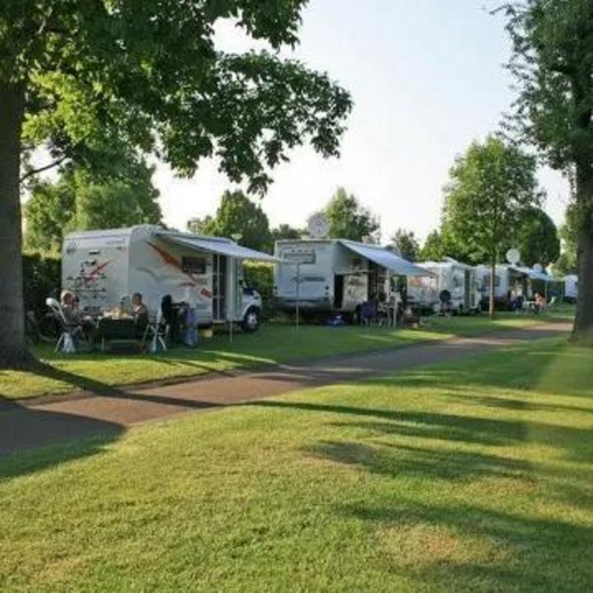 Stellplatz Komfort Camper