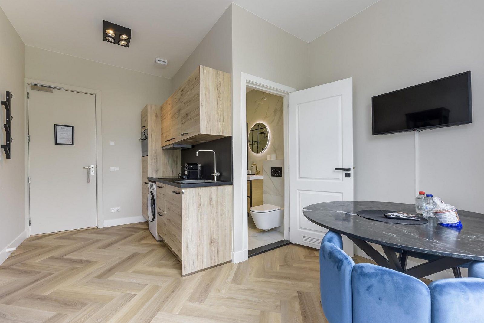 Novallure Hofvliet Short Stay Apartments - Compact Studio met buitenruimte - Voorzijde