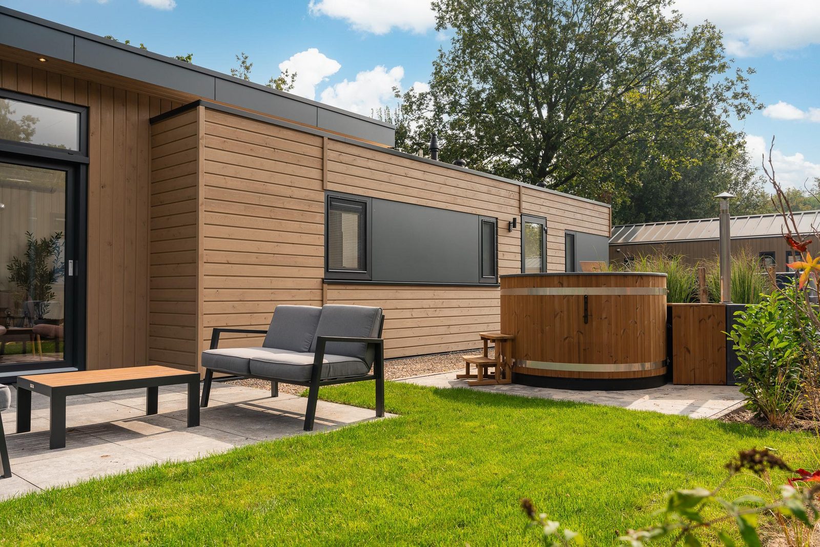 Cannenburch with Hot Tub | 4 people