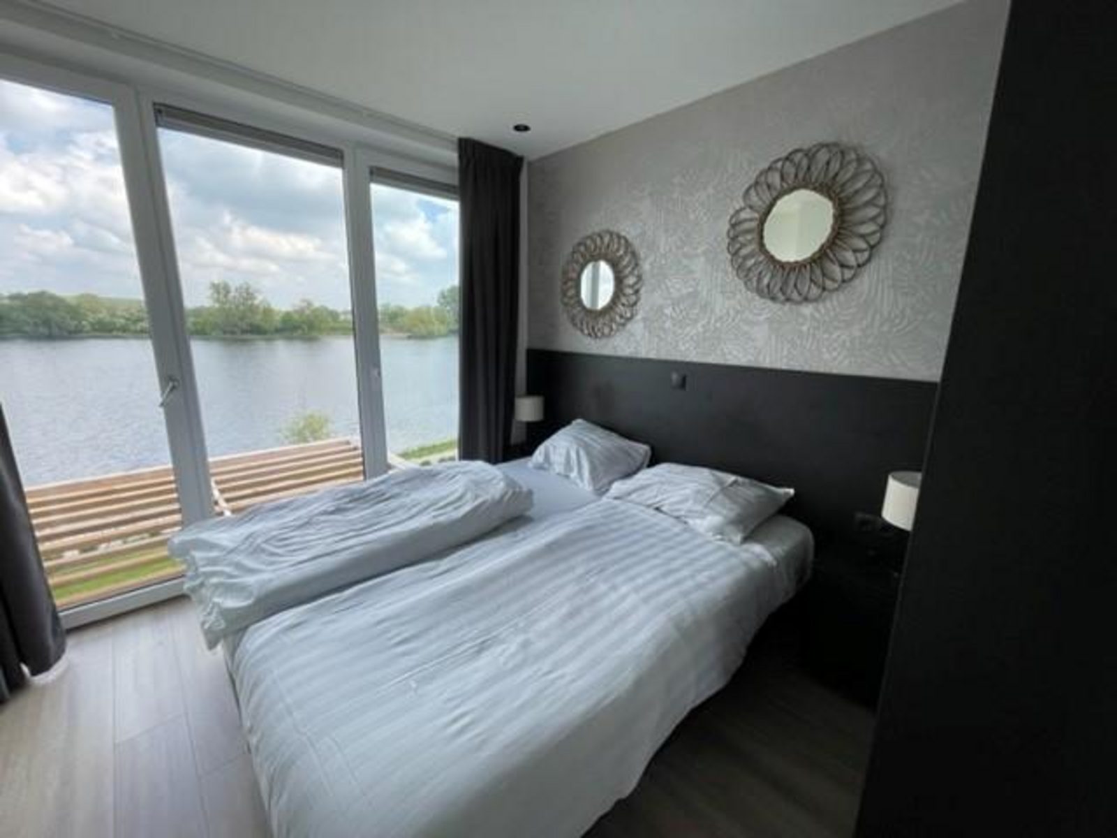 Pavilion l'etage 8