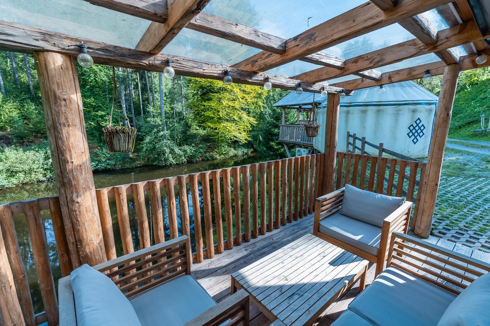 Treehouse 2+2