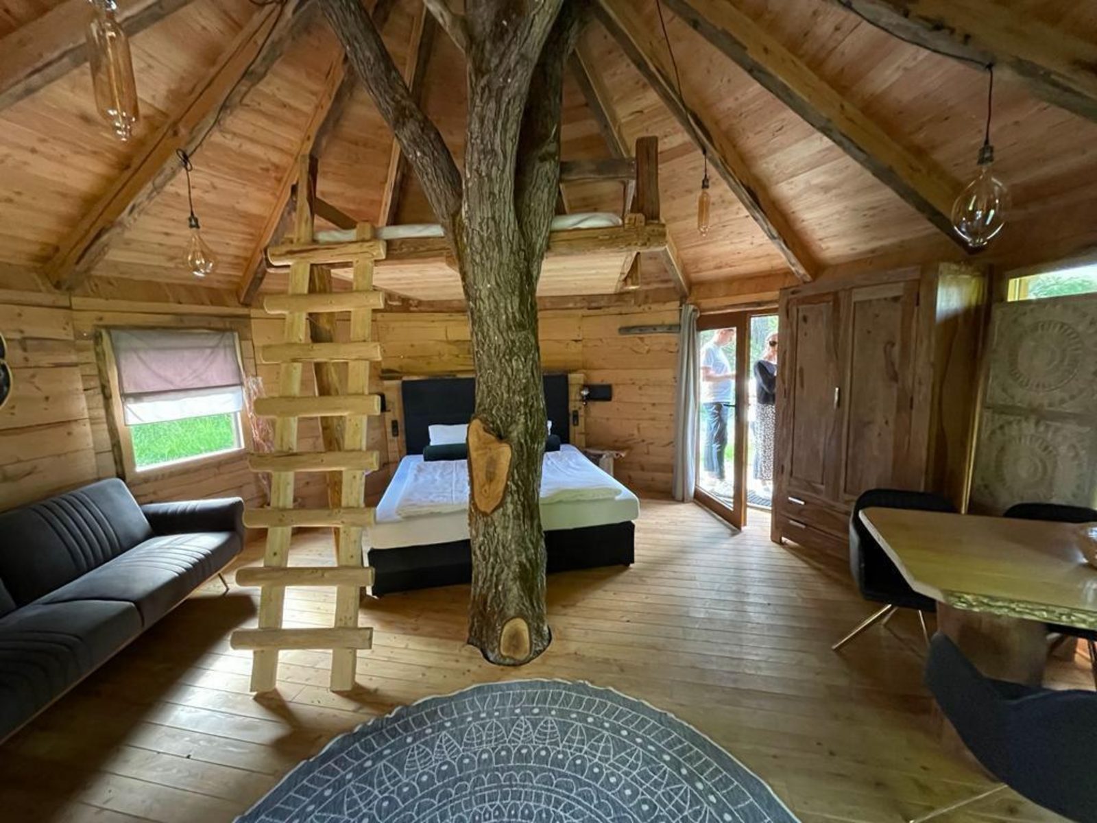 Treehouse 2+2