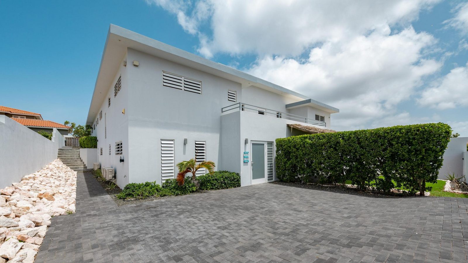 Villa La Familia Retreat