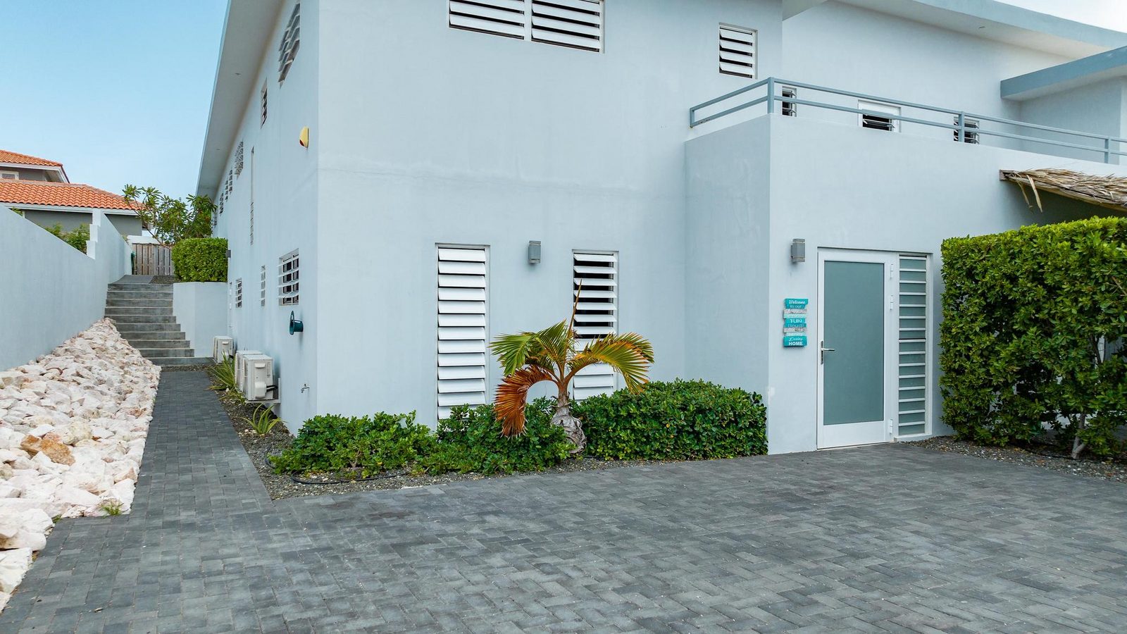 Villa La Familia Retreat
