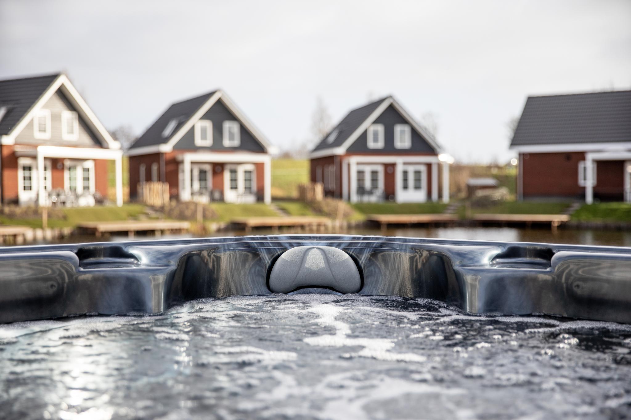 Watervilla Jacuzzi 6 2