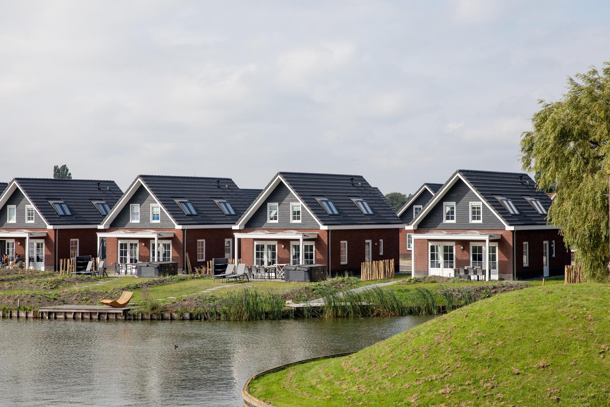 Accommodatie IJsselmeer - Grote accommodatie - Watervilla Wellness 8 - 14