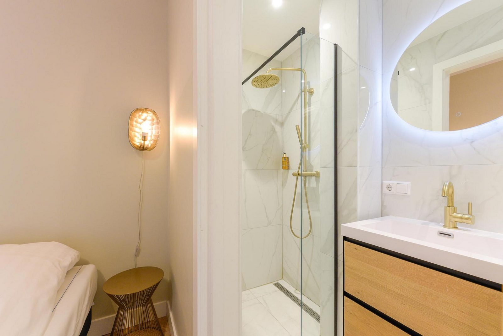 Novallure Hofvliet Short Stay Apartments - Grote studio met buitenruimte - Achterzijde