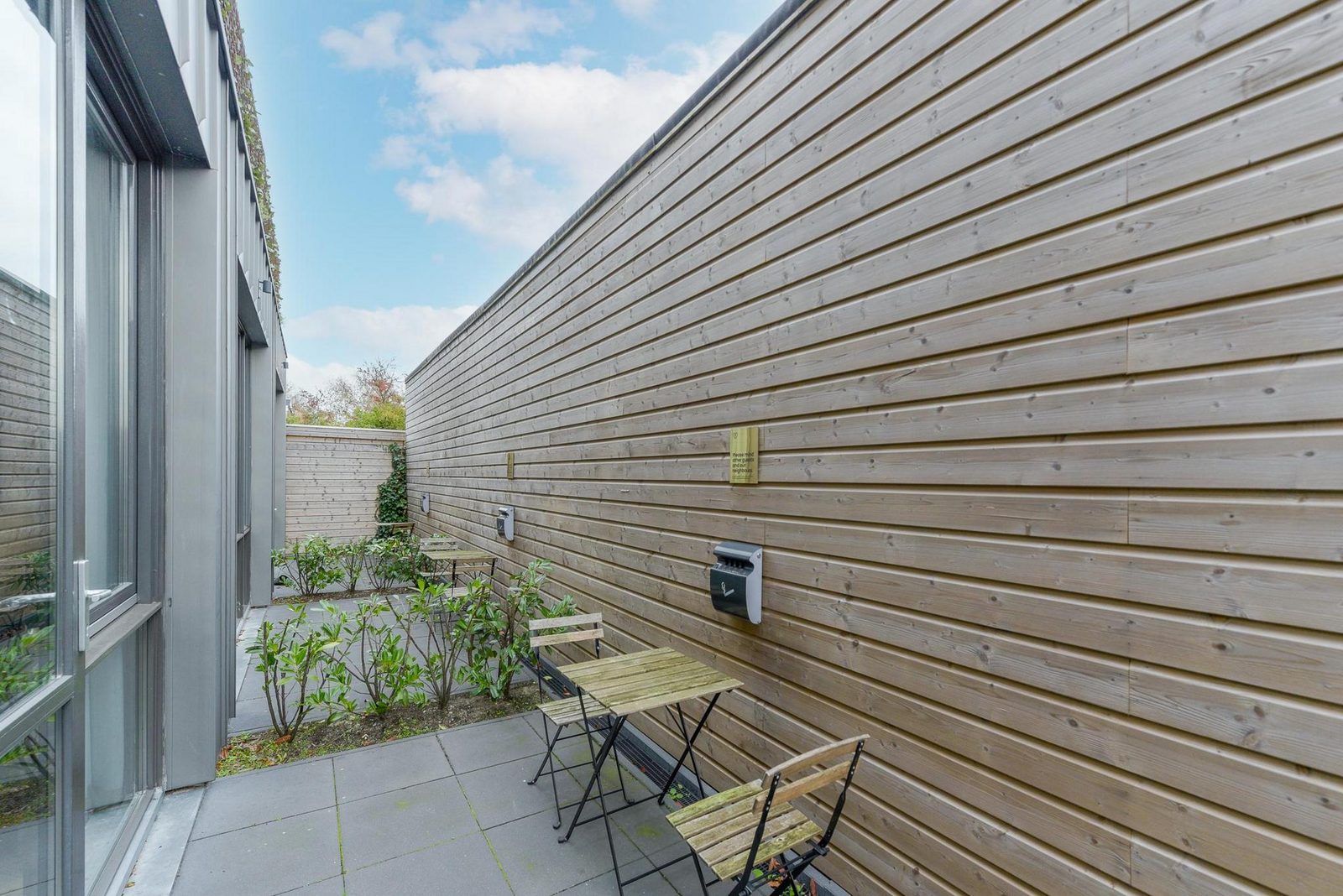 Novallure Hofvliet Short Stay Apartments - Grote studio met buitenruimte - Achterzijde