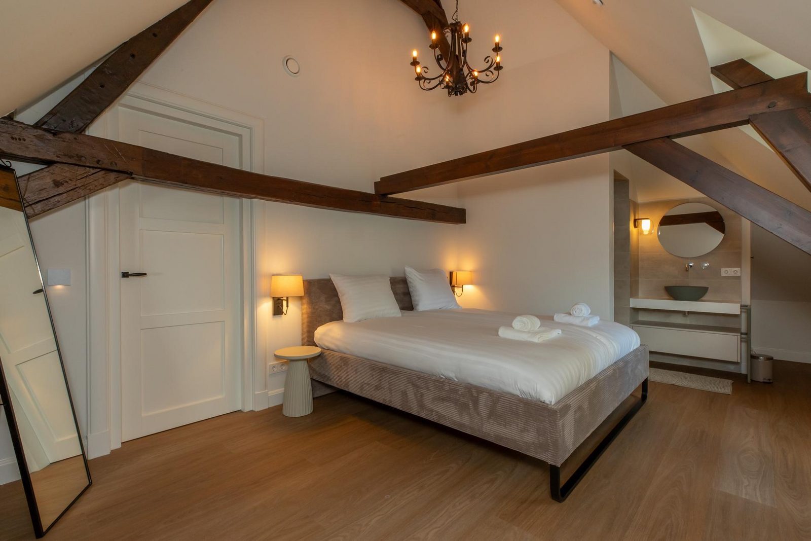 Holiday home 'Farm Molenhof' - Stationsweg 5 | Heinkenszand 