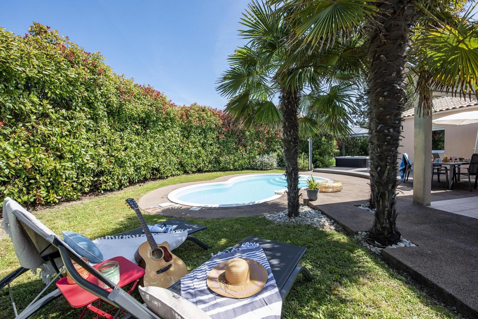 Acacia 6 avec piscine et jacuzzi