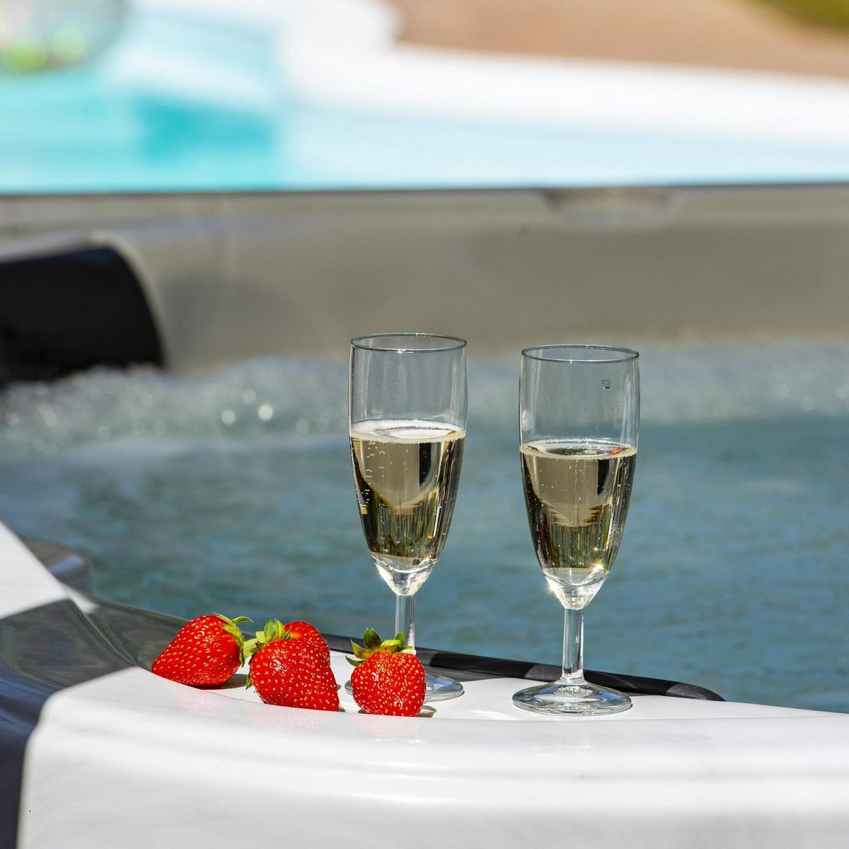 Acacia 6 avec piscine et jacuzzi