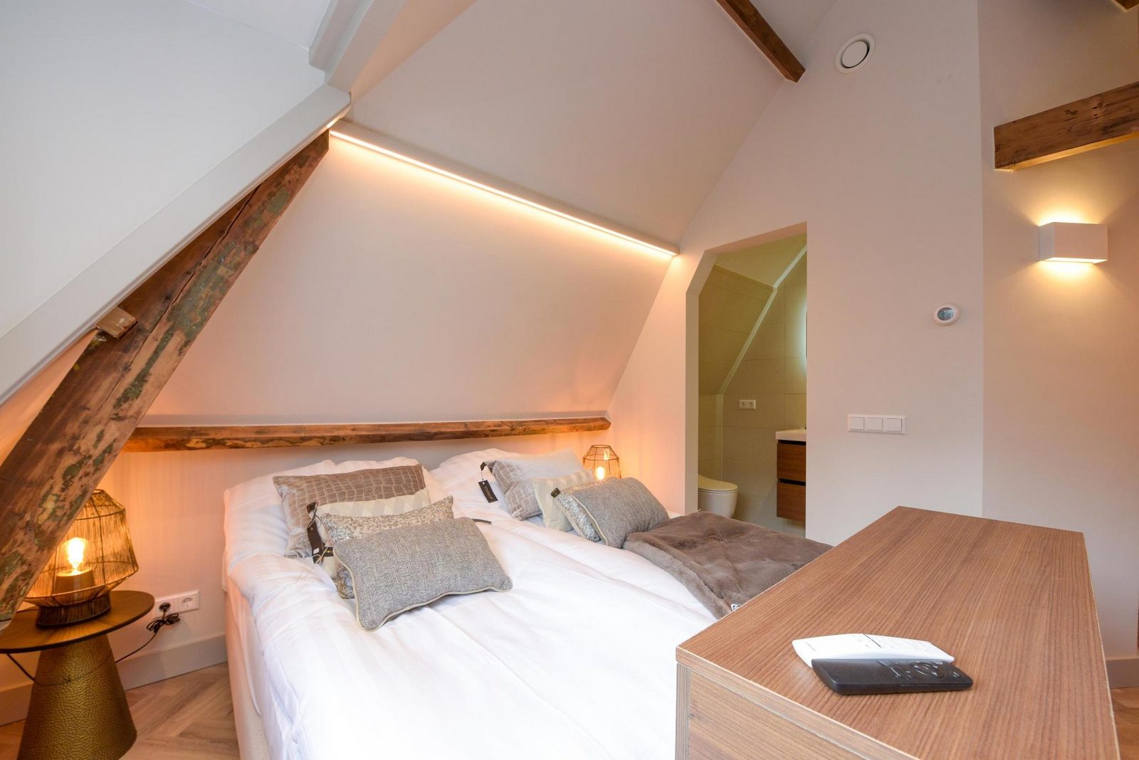 Hotel Novallure City Centre - Kamer met eenpersoonsbedden en kitchenette