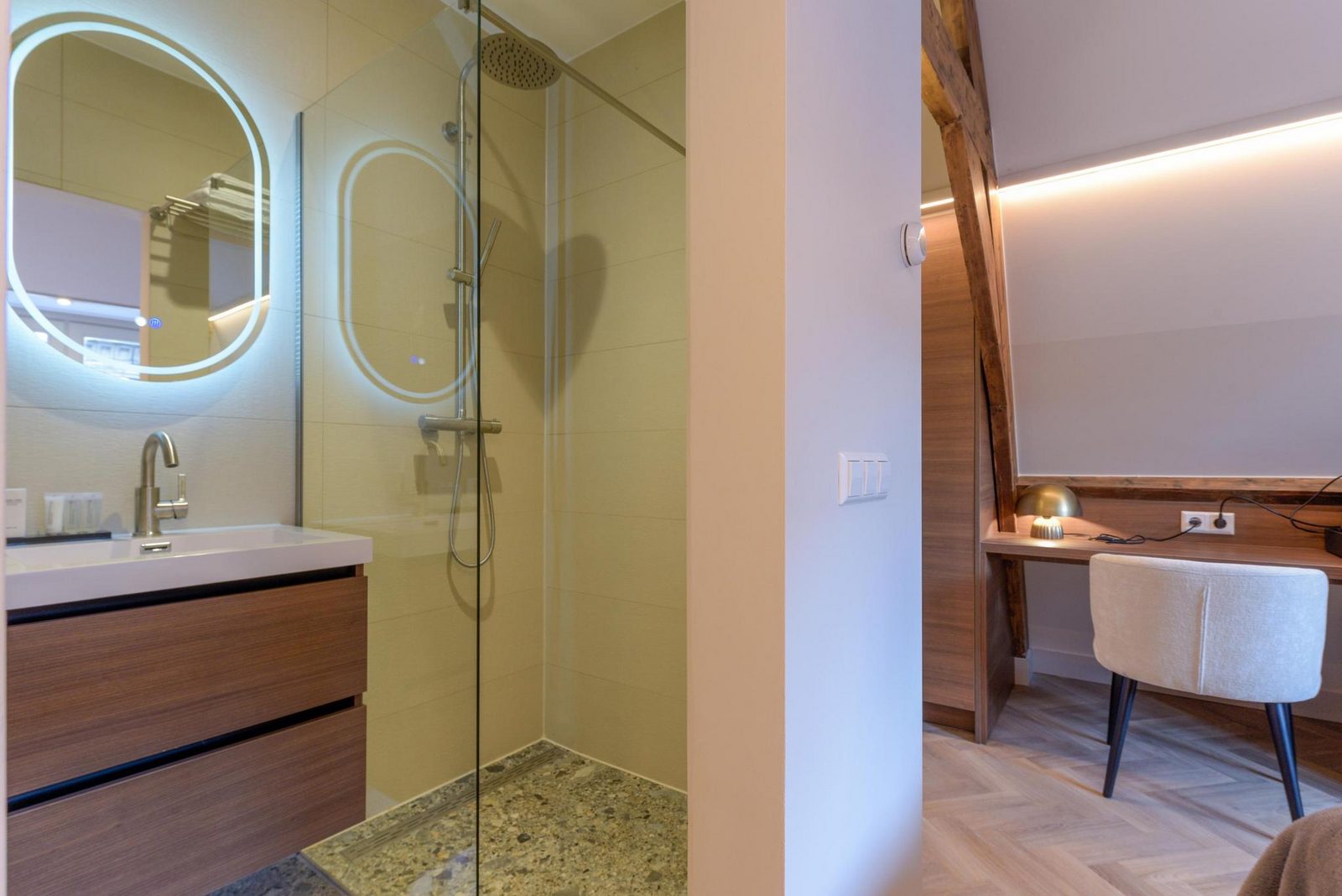 Hotel Novallure City Centre - Kamer met eenpersoonsbedden en kitchenette