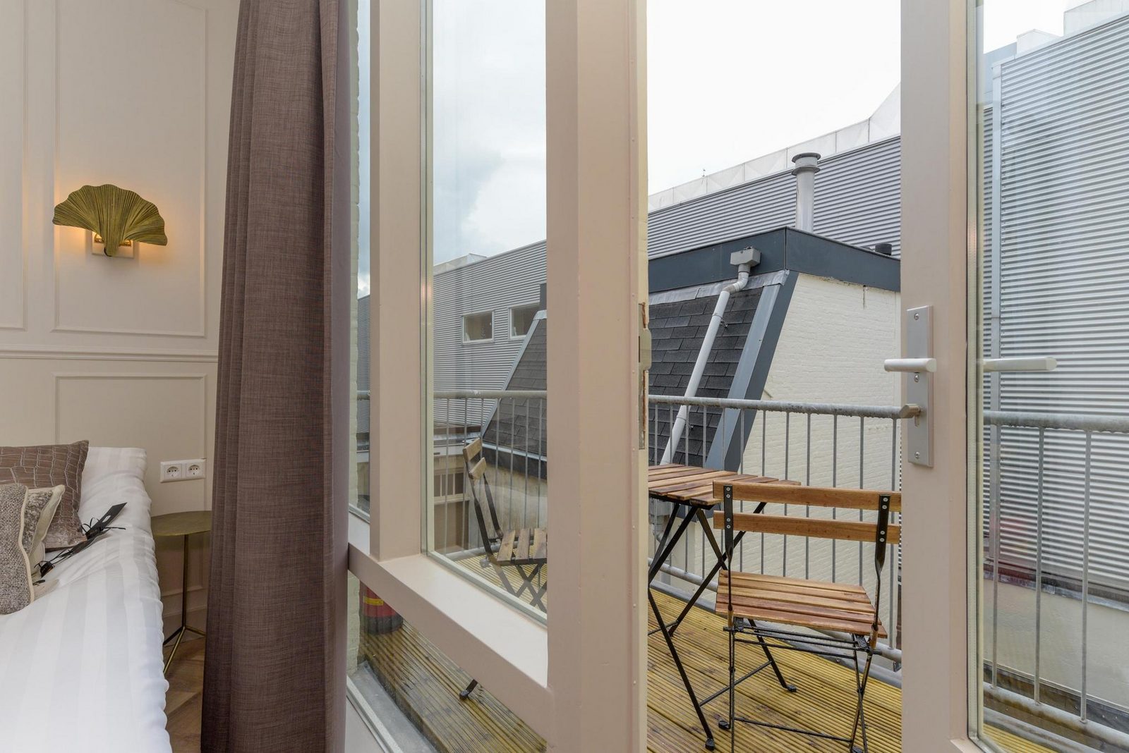 Hotel Novallure City Centre - Kamer met eenpersoonsbedden en balkon