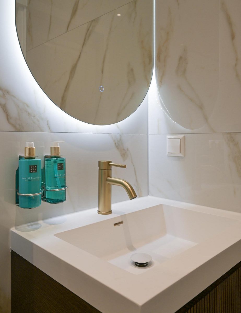 Novallure Downtown - Luxe suite met buitenruimte