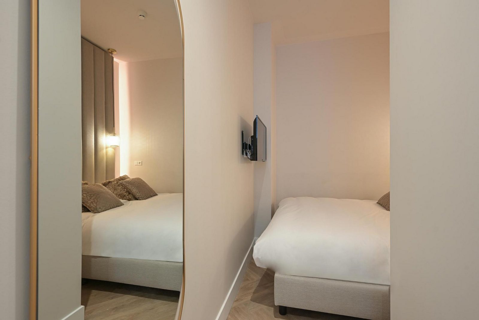 Novallure Downtown - Luxe suite met buitenruimte