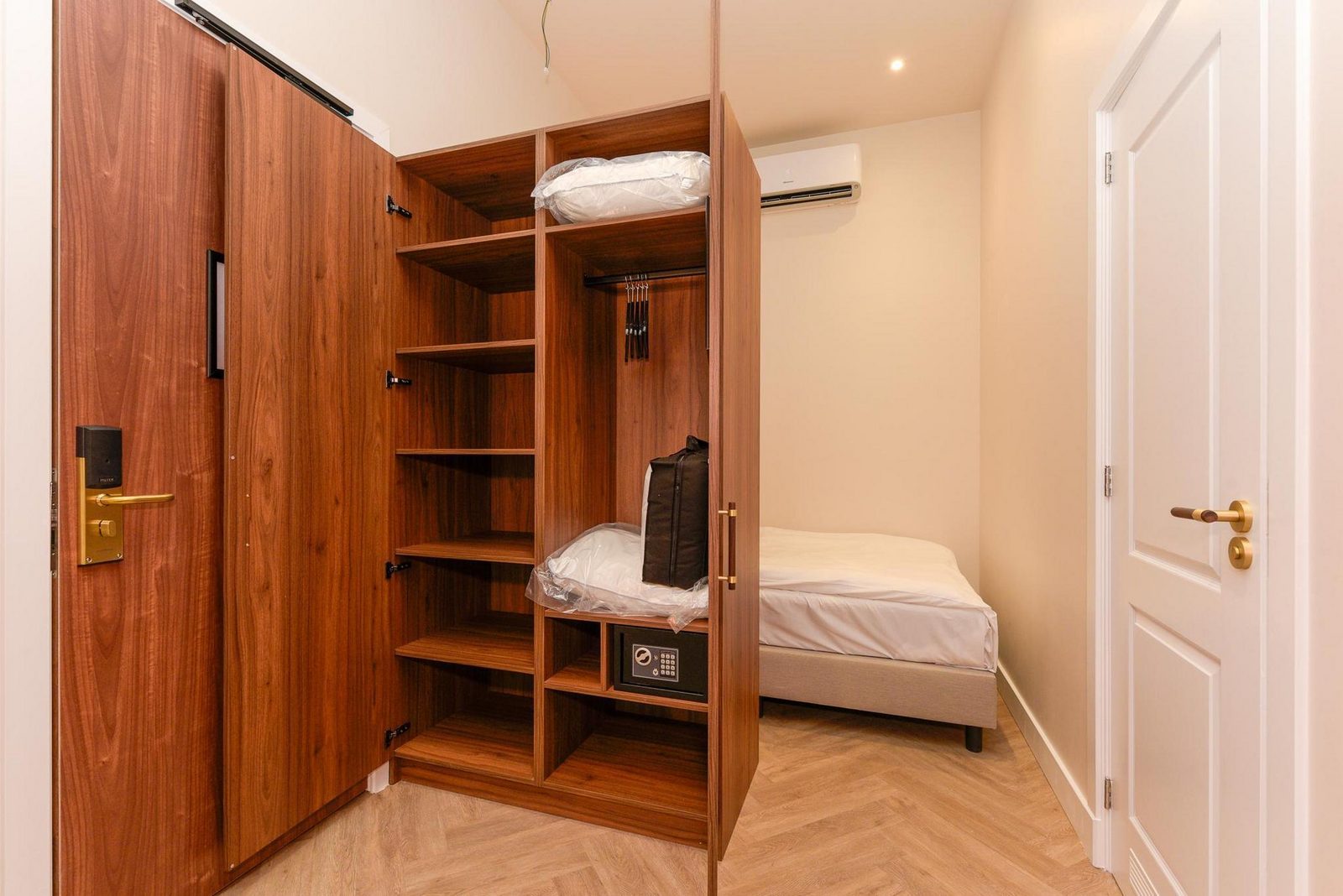 Novallure Villa Margaretha - Deluxe Appartement met buitenruimte