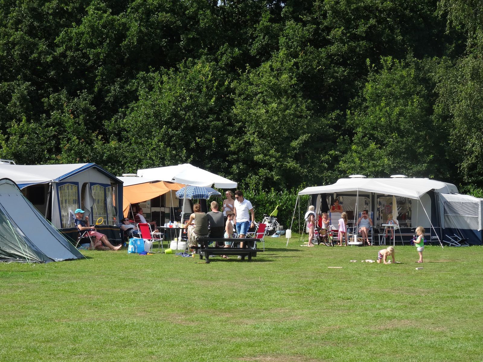 Camping-Stellplatz des Typs "Plus"