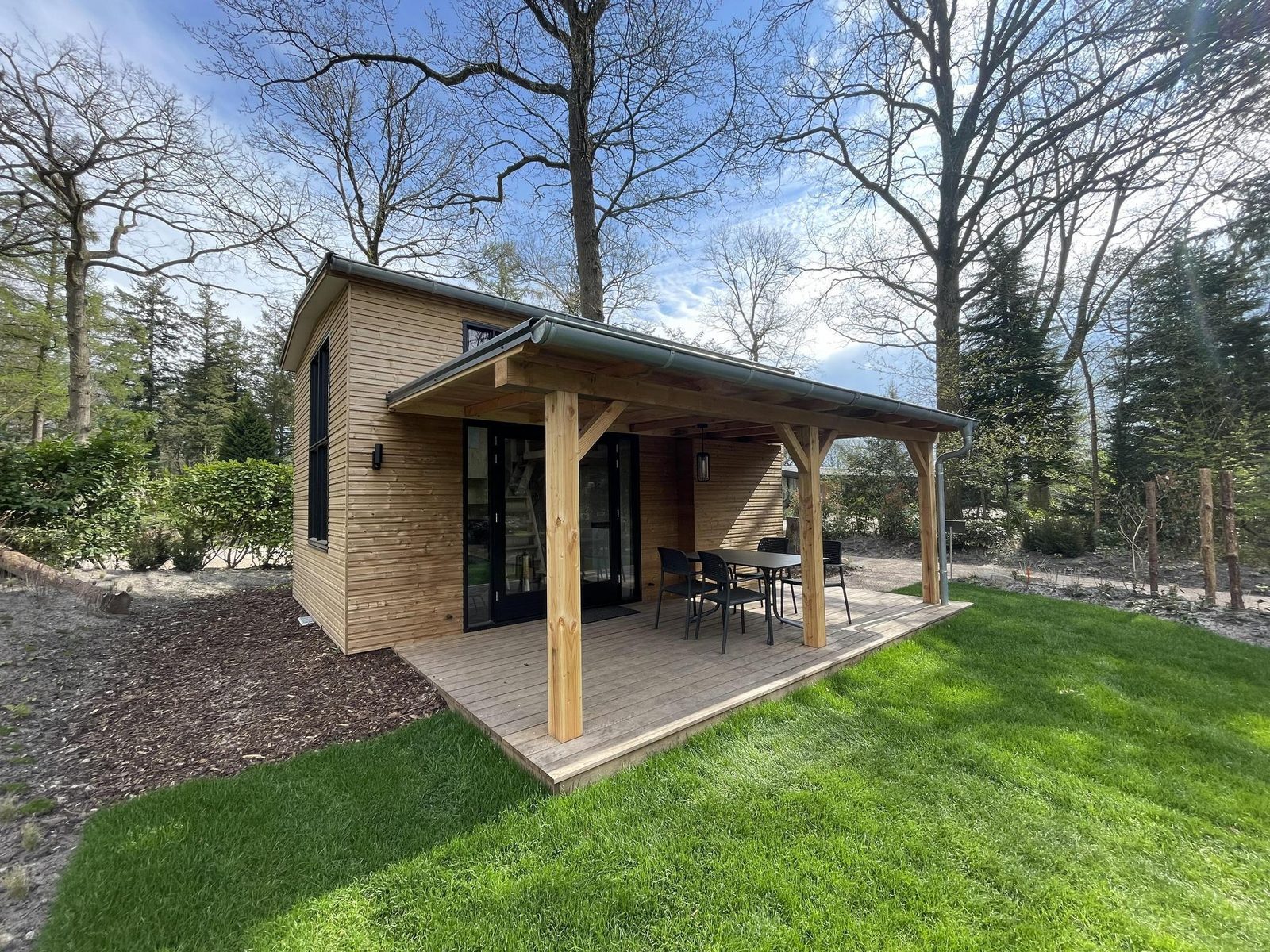 Tiny kids cottage 2+2 