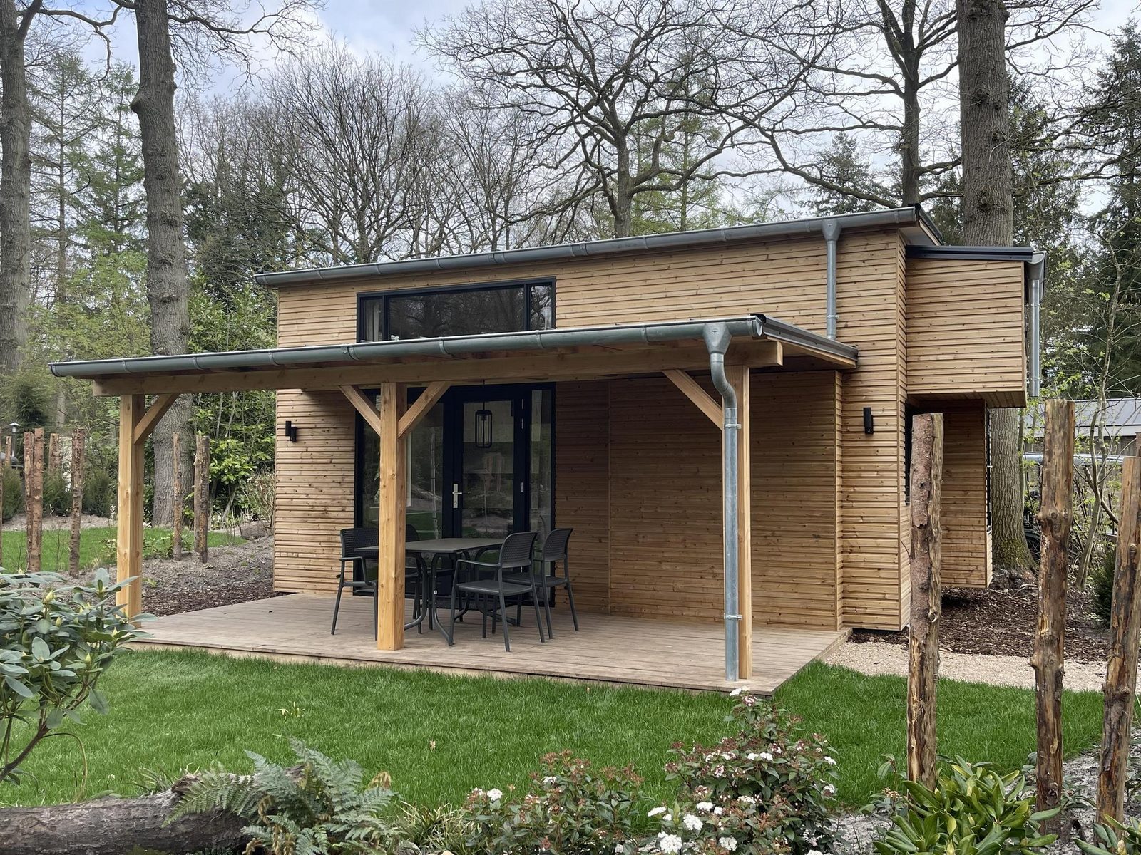 Tiny kids cottage 2+2 
