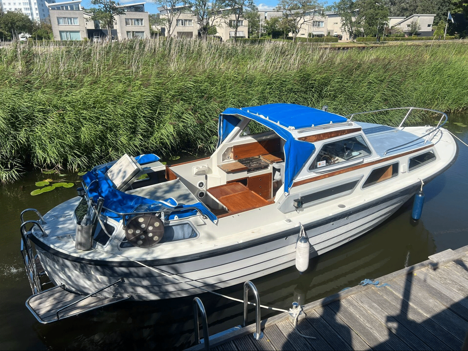 Saga 27 AC
