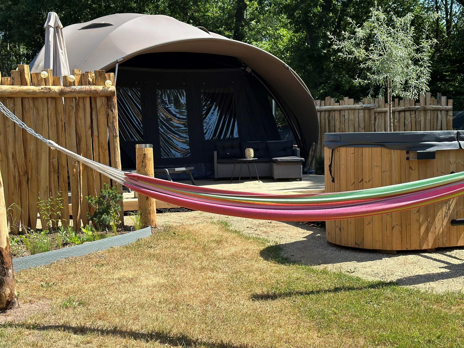 Nature Wellness Suite Hottub