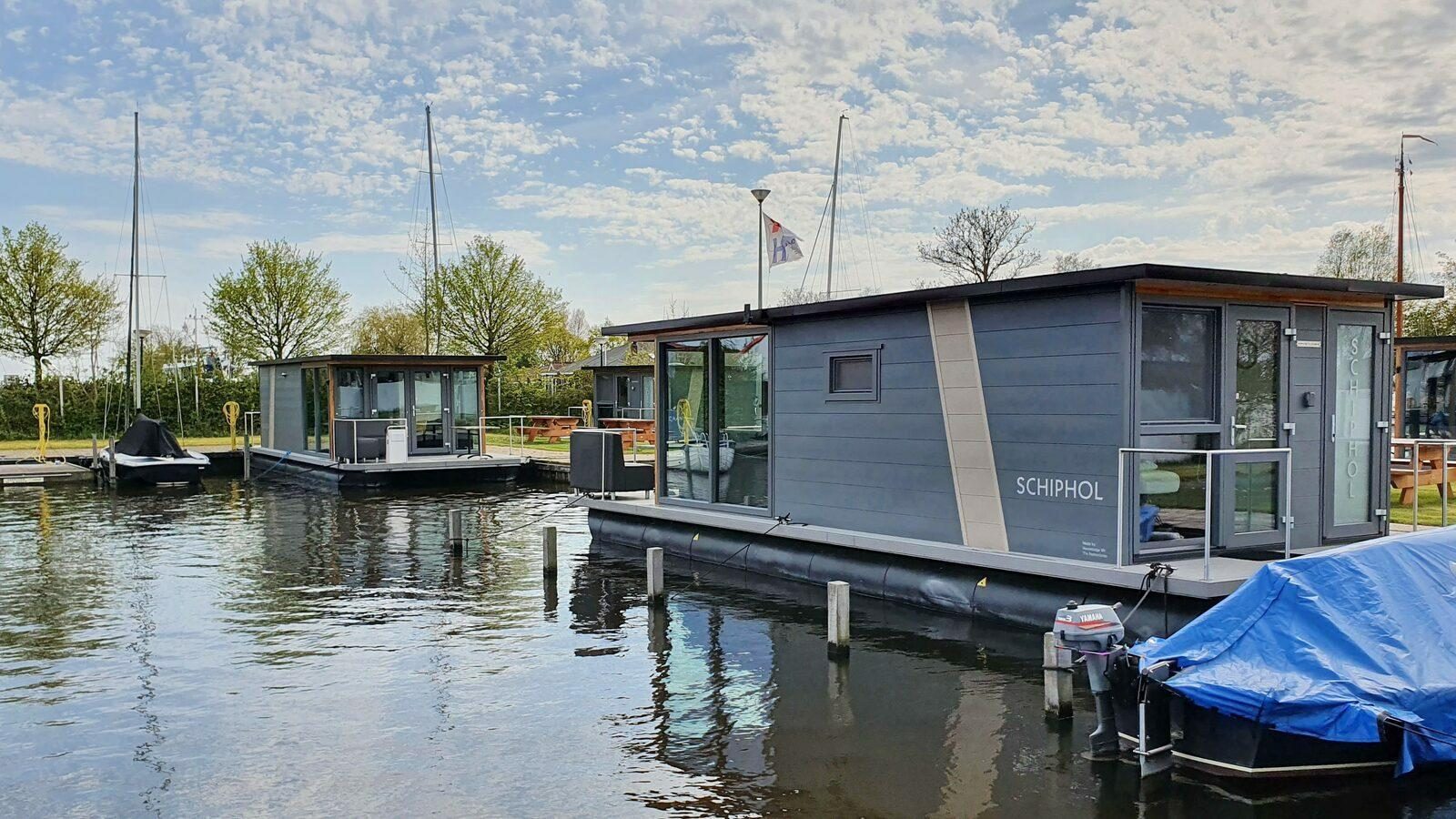 Houseboat Heeg 4 persons