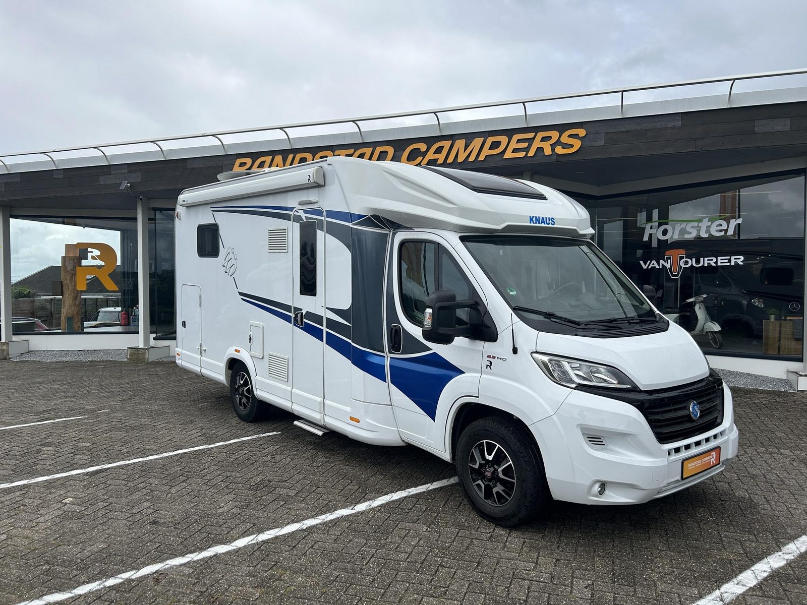 RQH595 - Knaus Live Wave 650 MX