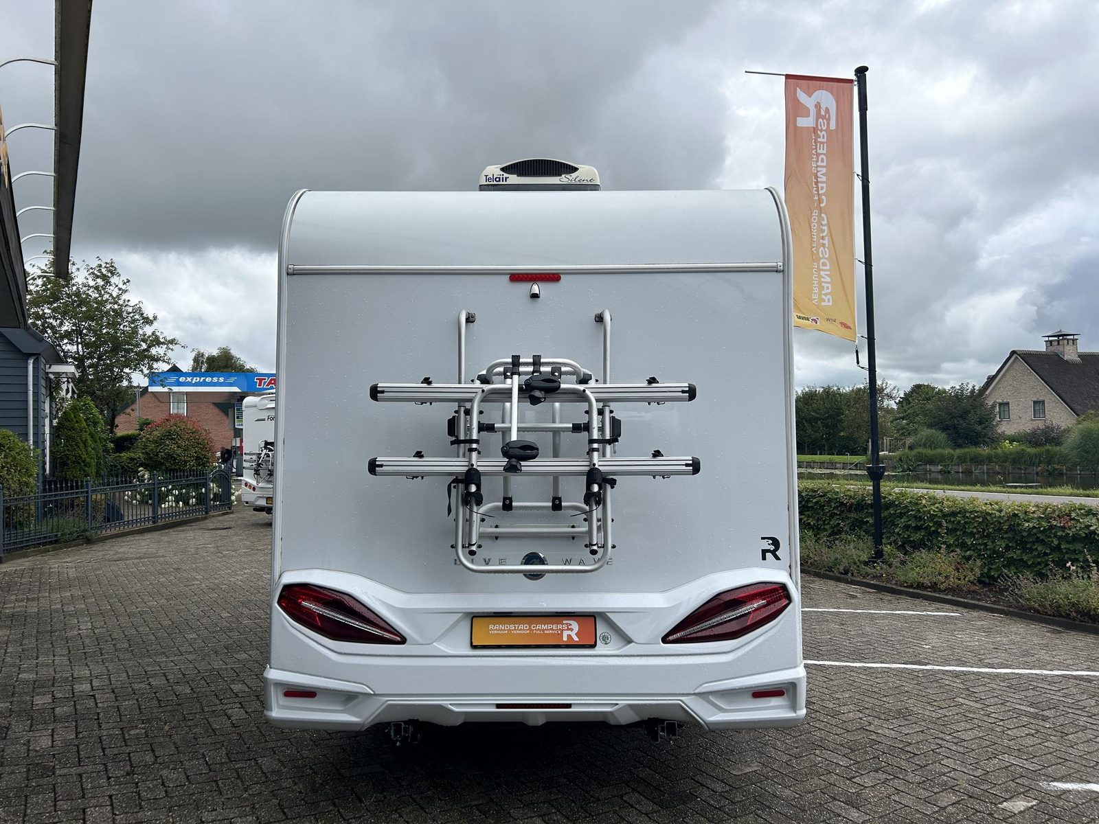 RQH595 - Knaus Live Wave 650 MX