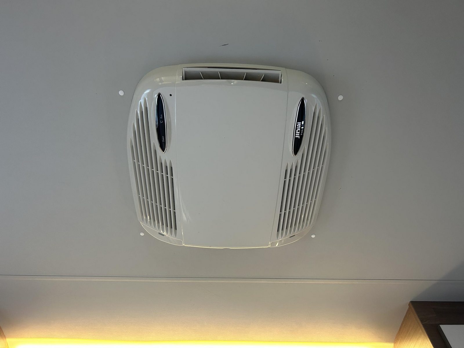 RQH595 - Knaus Live Wave 650 MX
