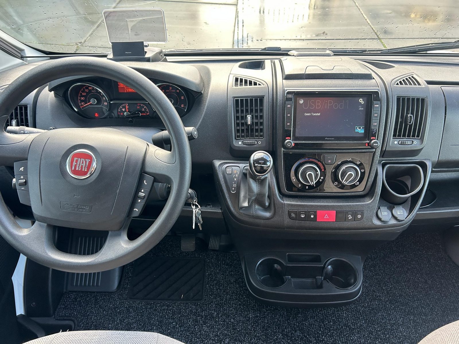 RQH595 - Knaus Live Wave 650 MX