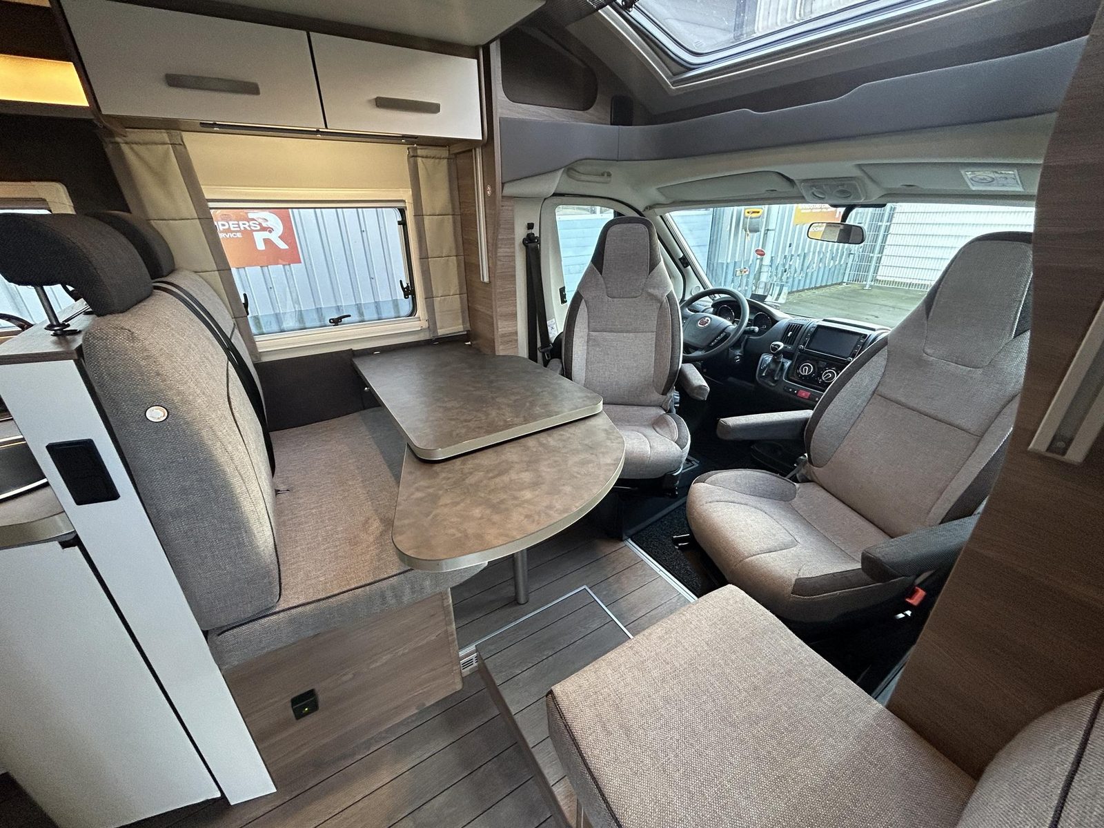 RQH595 - Knaus Live Wave 650 MX