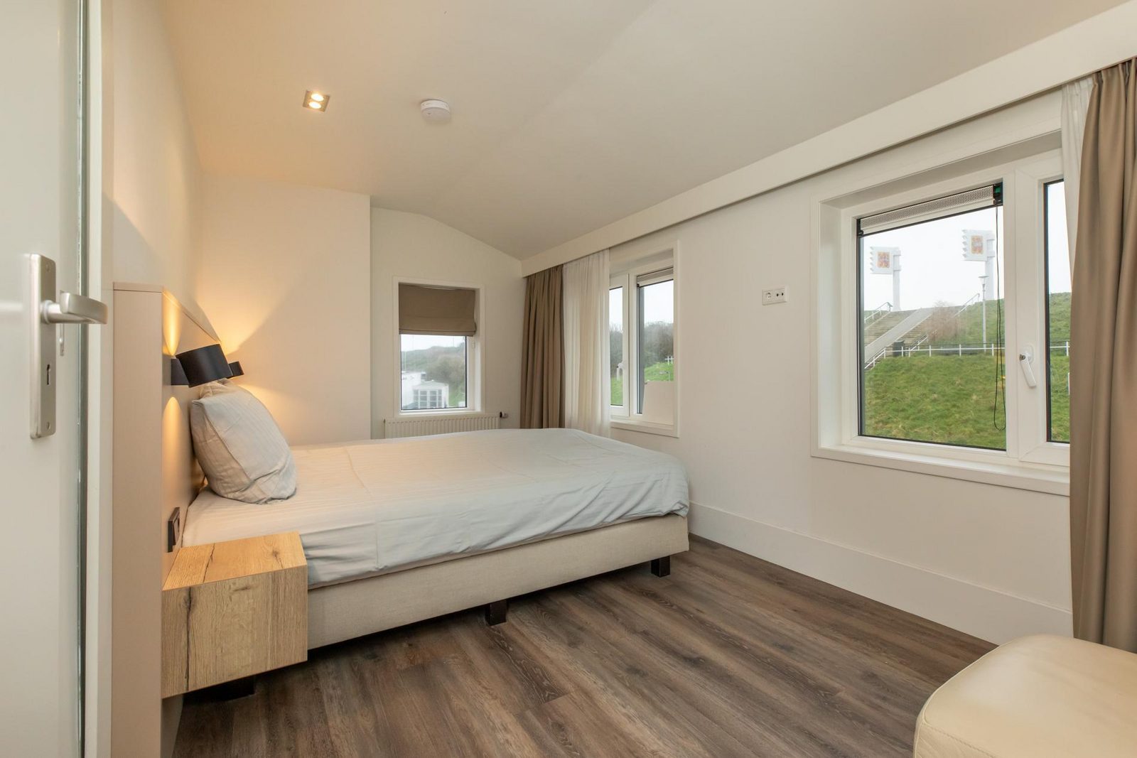 Stay in Zoutelande | Comfortable Apartment Langstraat 5B