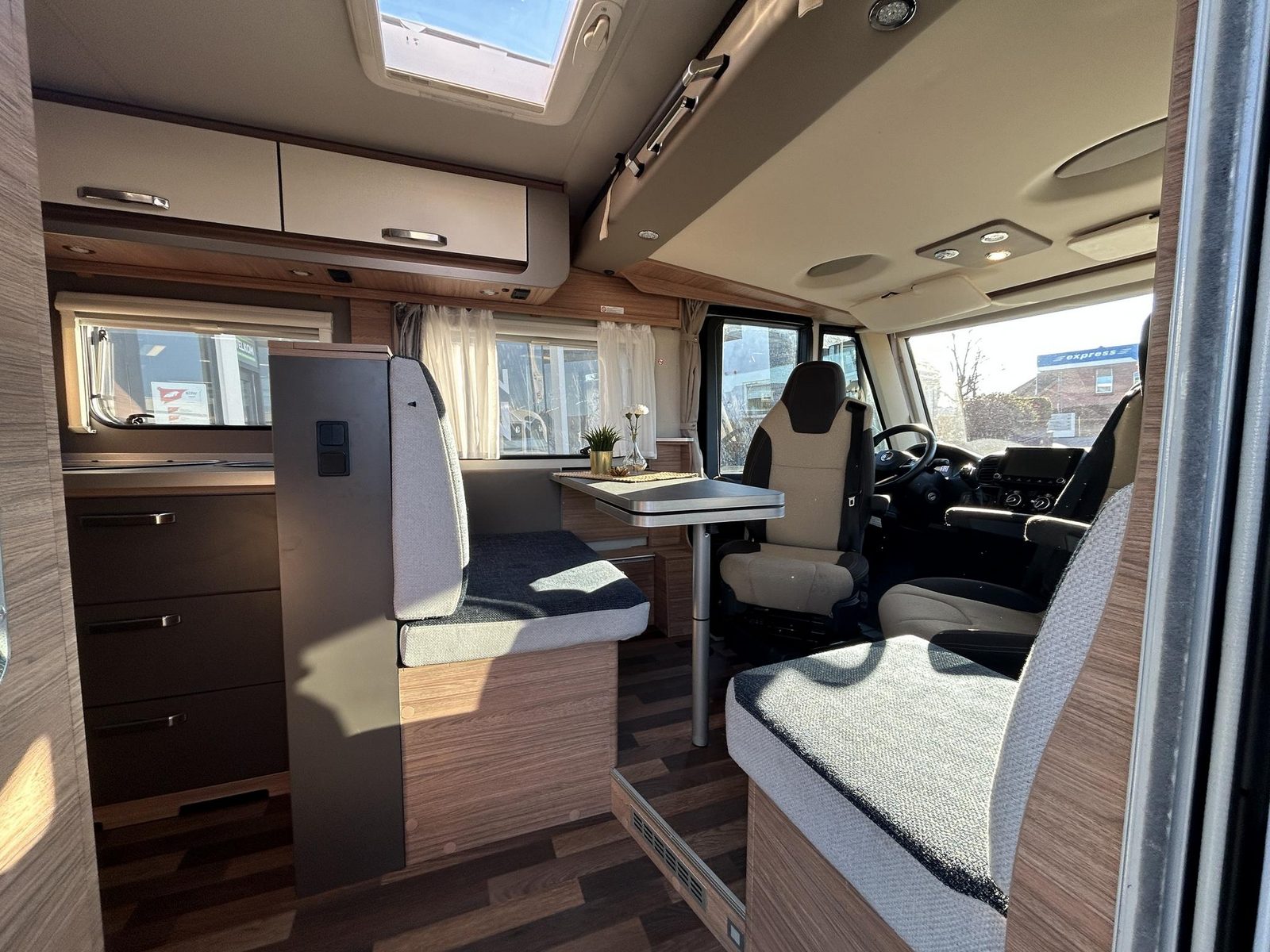 RIH740 -  Weinsberg Cara Core 700 MEG