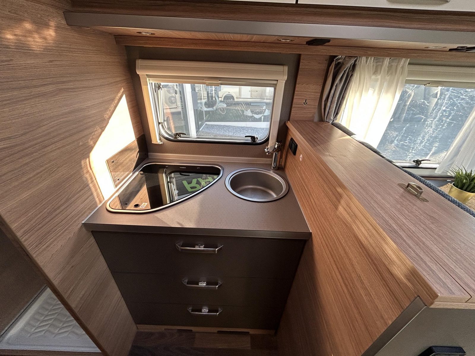 RIH740 -  Weinsberg Cara Core 700 MEG