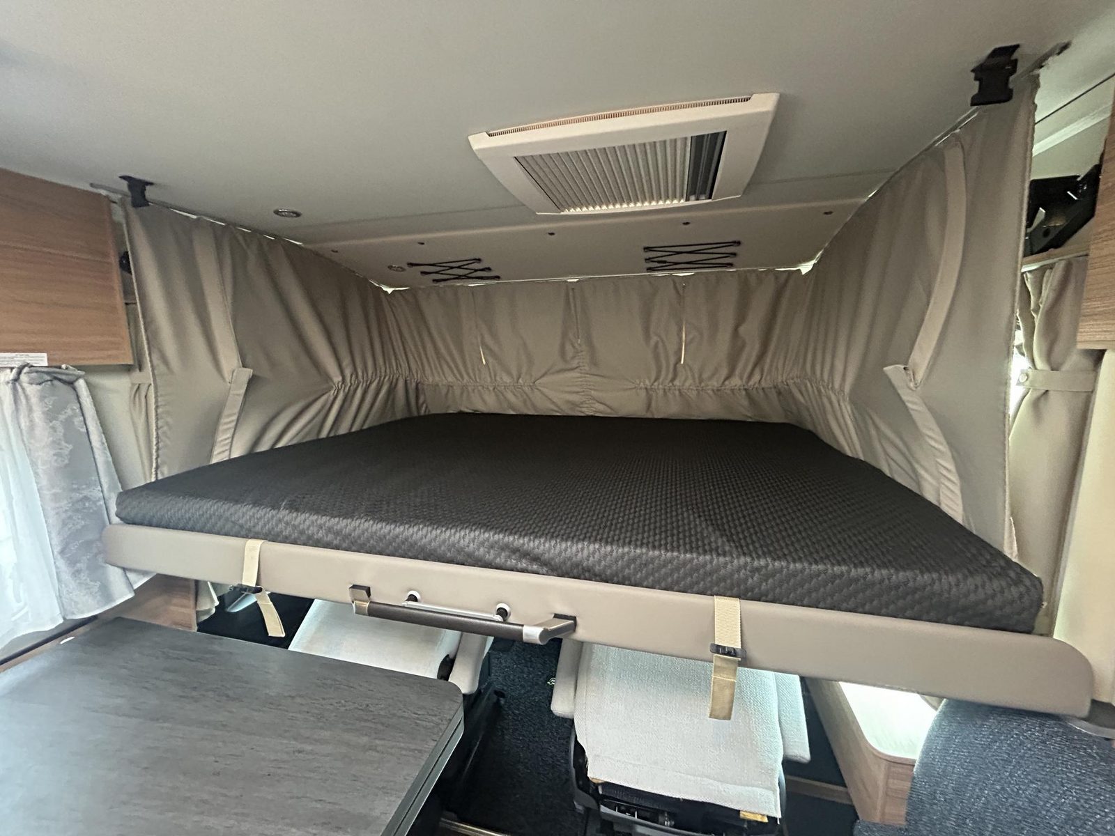 RIH618 - Weinsberg Cara Core 700 MEG