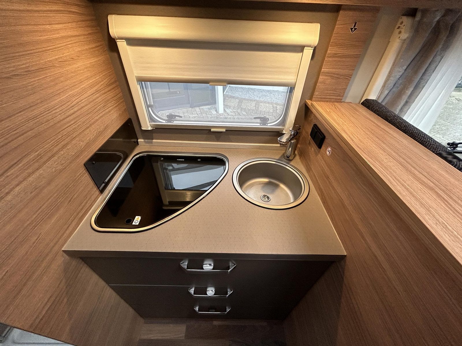 RIH618 - Weinsberg Cara Core 700 MEG