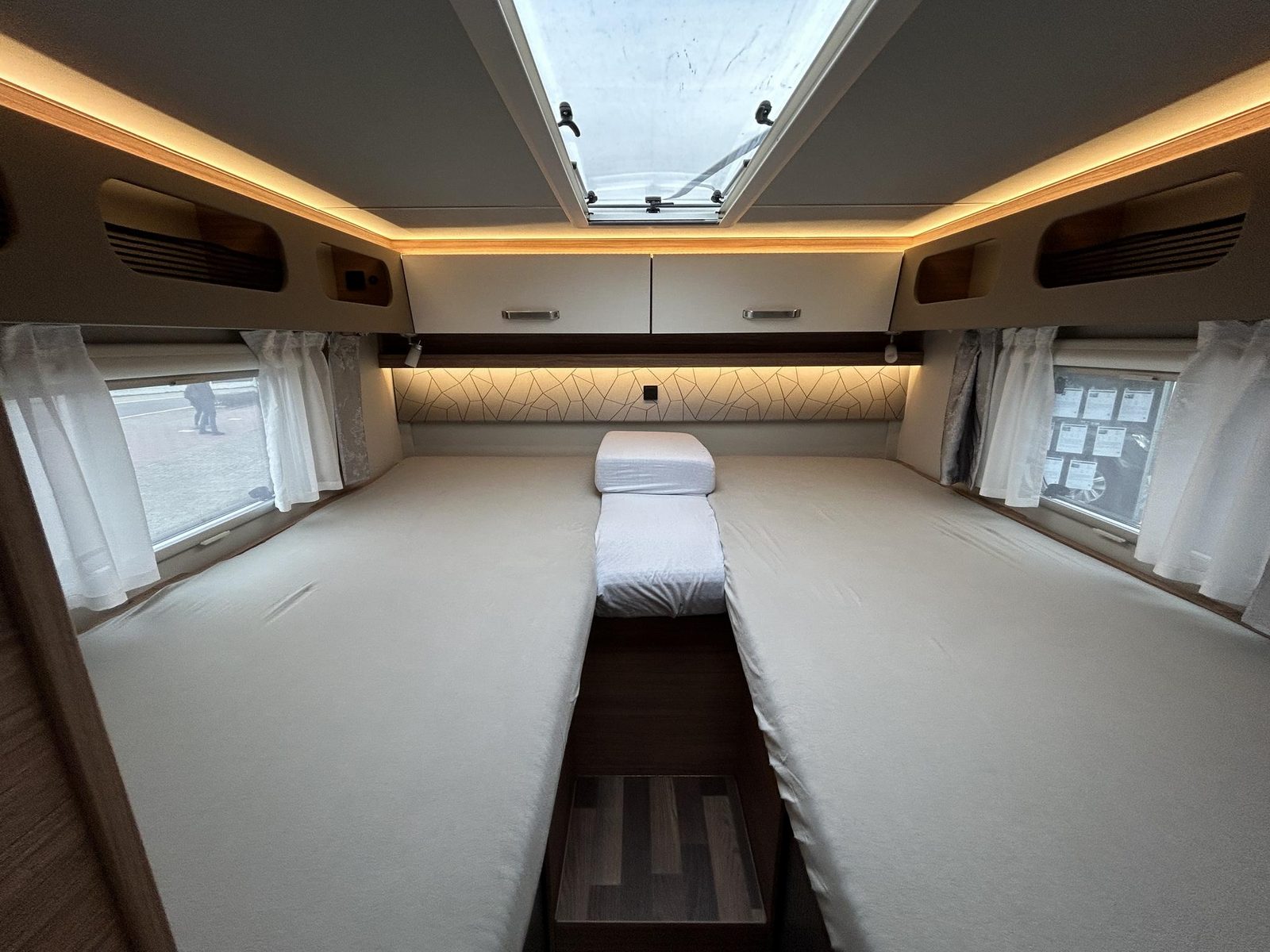 RIH618 - Weinsberg Cara Core 700 MEG