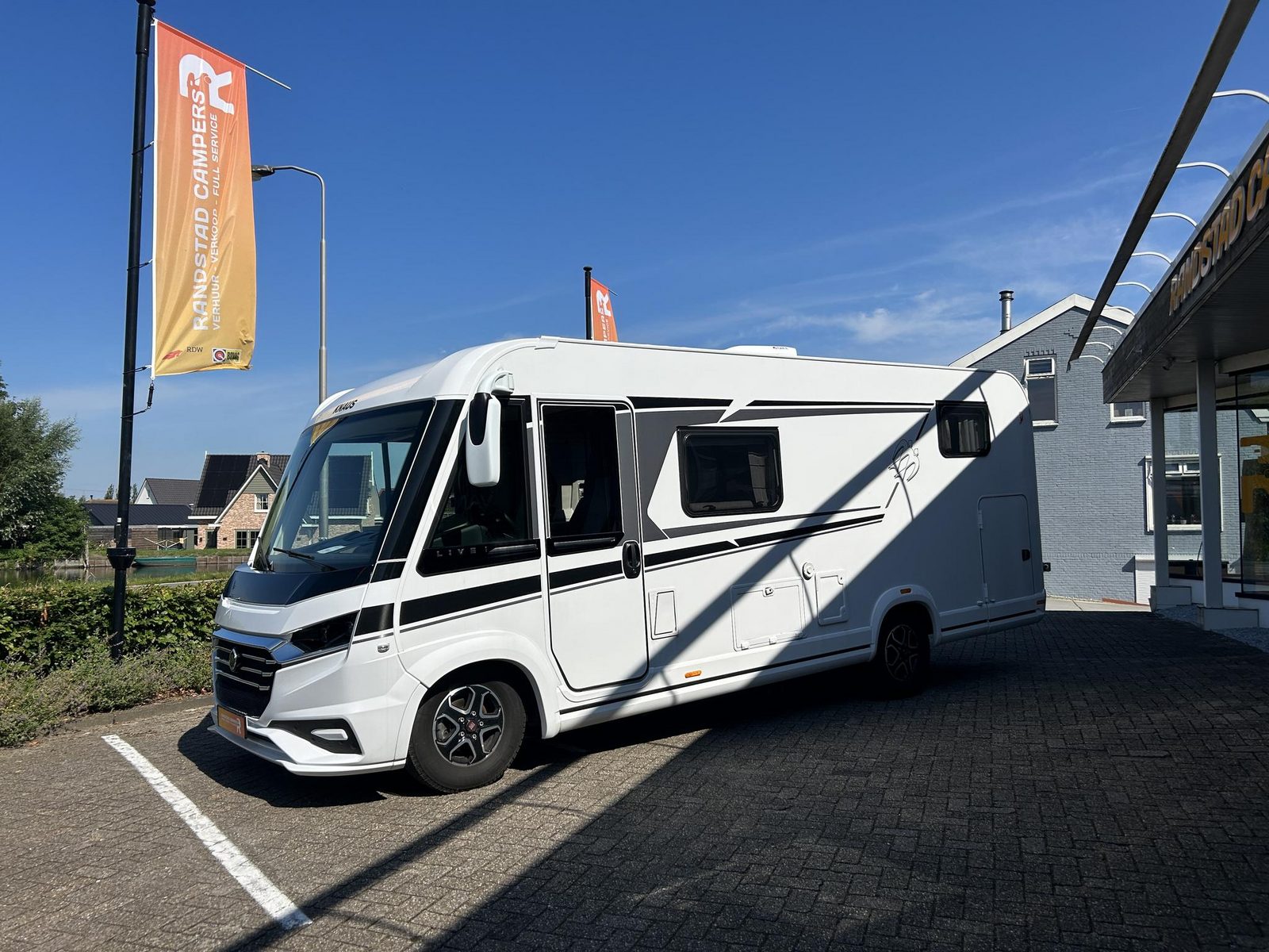 RIH506 - Knaus Live I 650 MEG