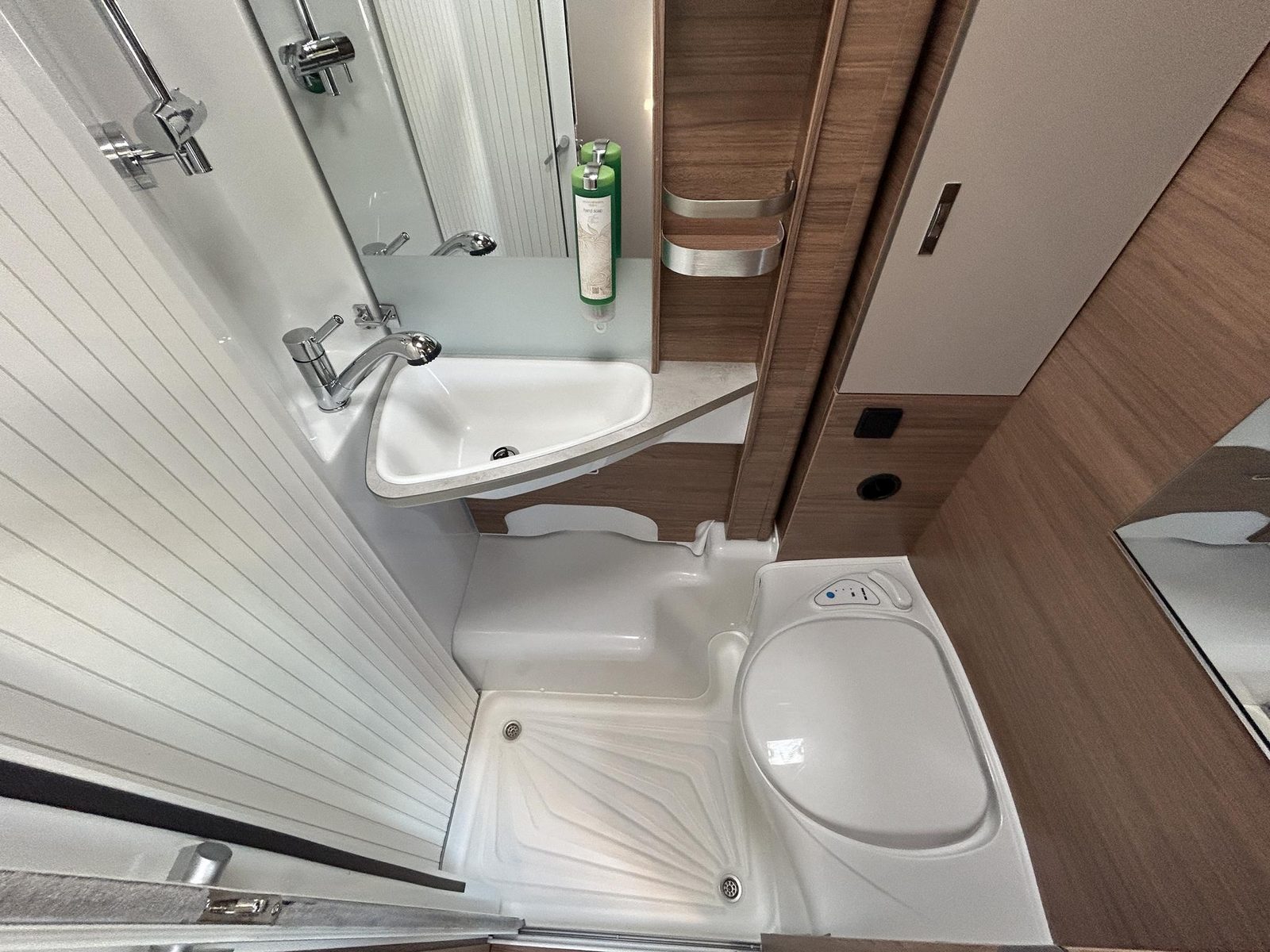 RIH506 - Knaus Live I 650 MEG