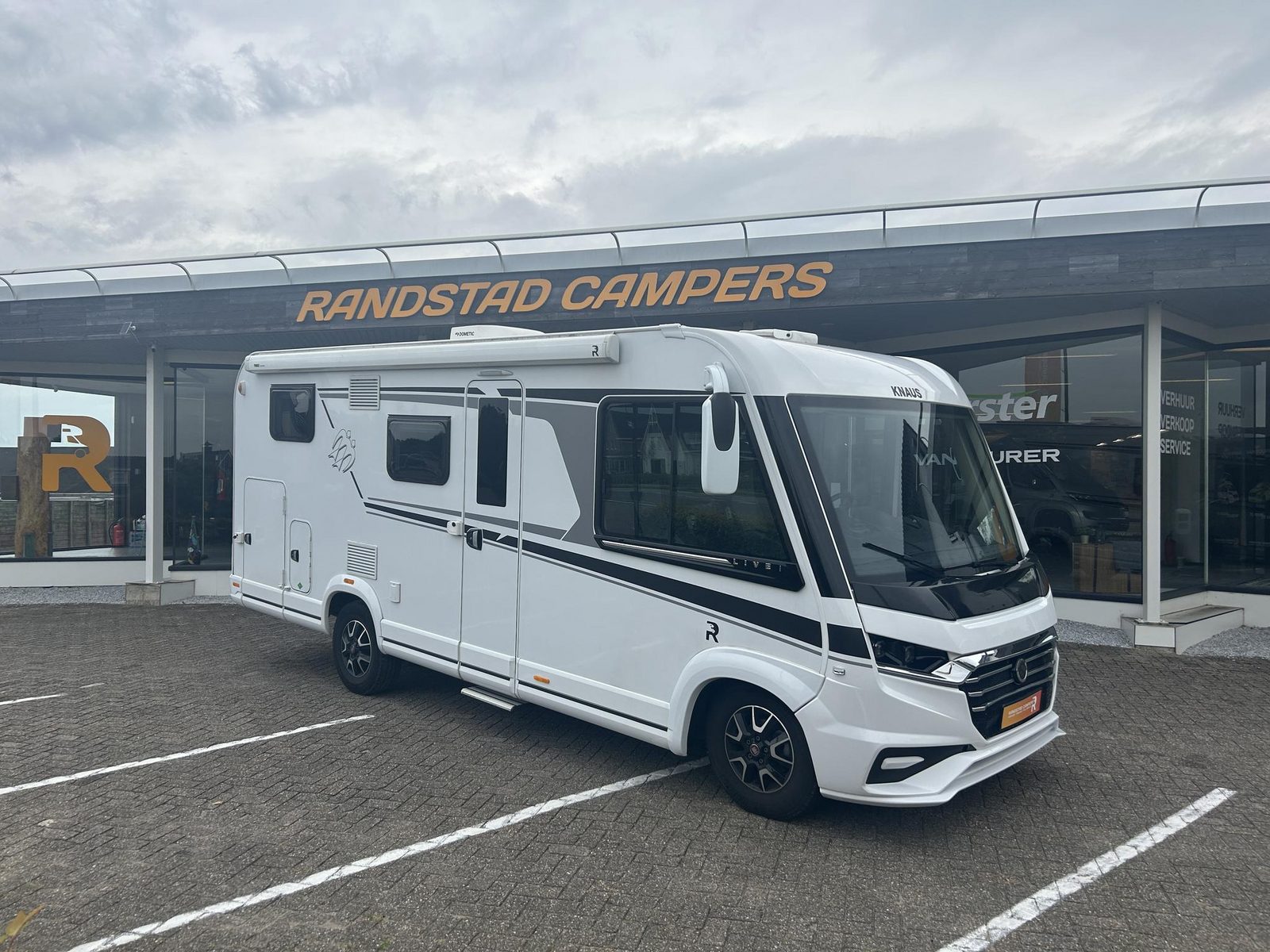 RIH346 - Knaus Live I 650 MEG