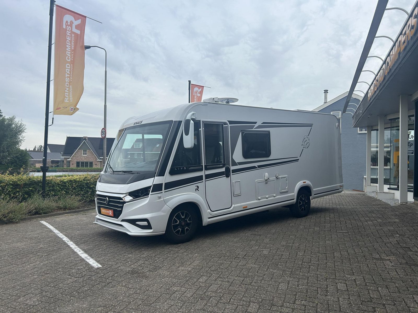 RIH346 - Knaus Live I 650 MEG