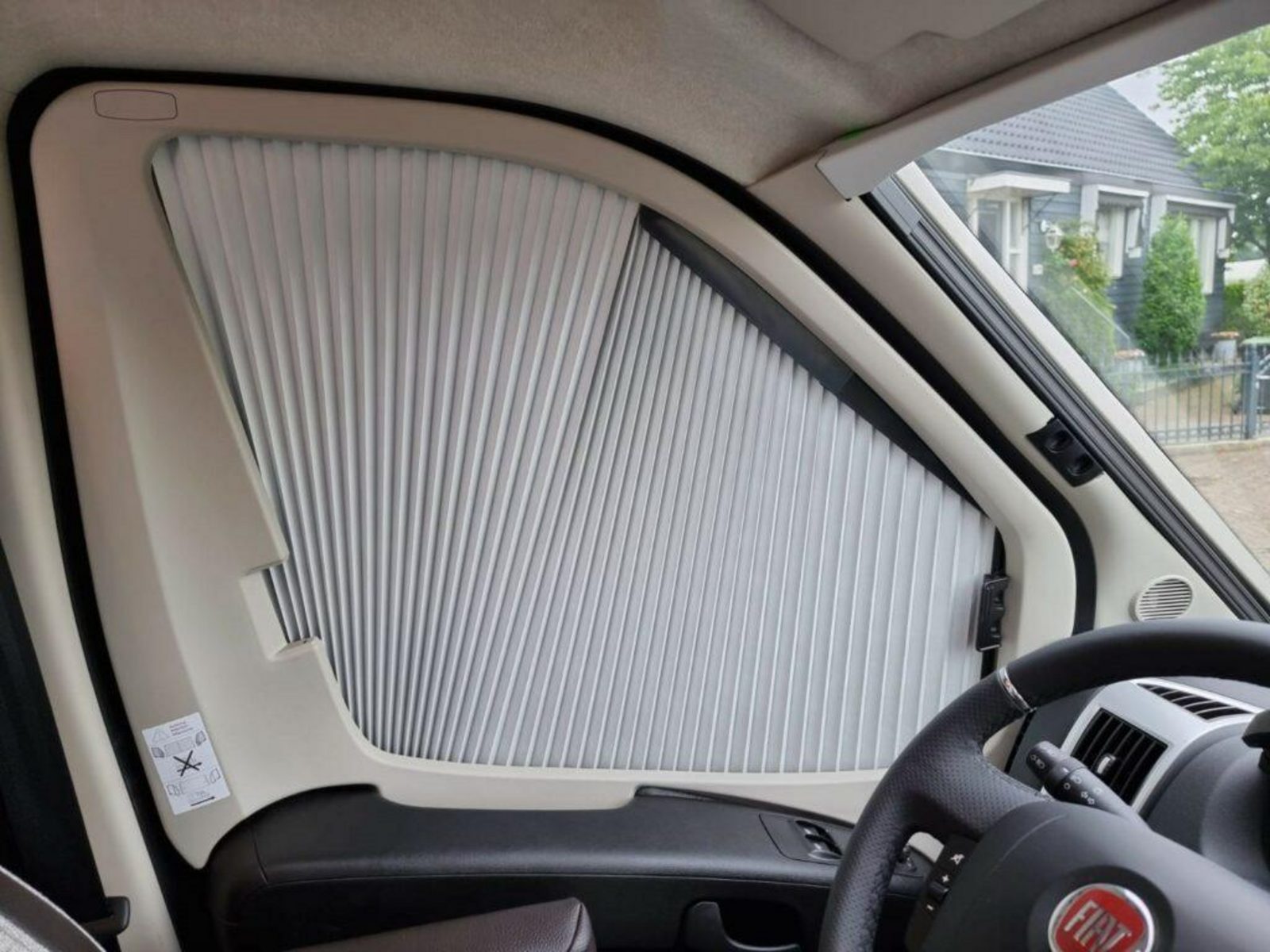 RE08 Knaus Sky TI 700 MEG