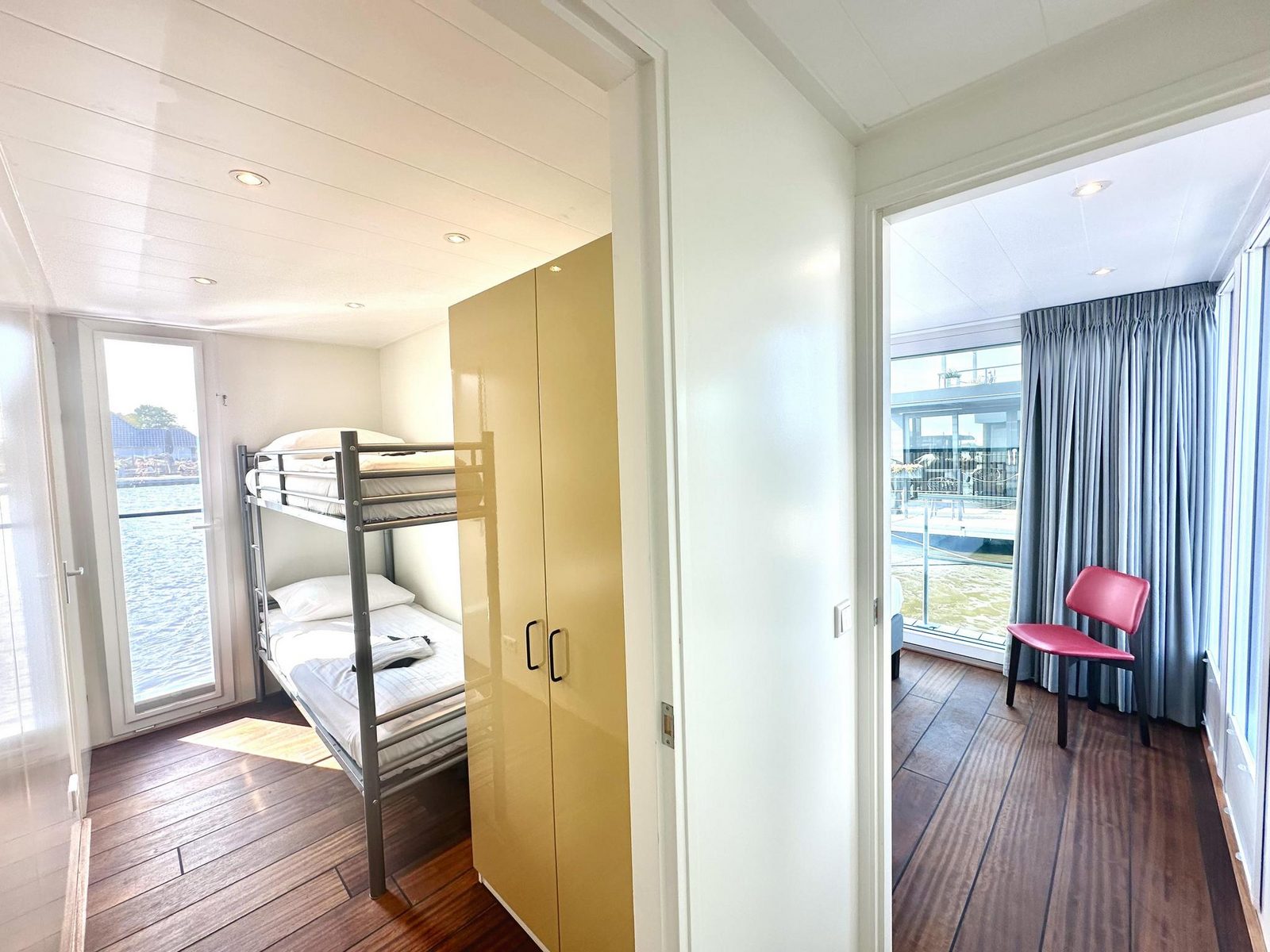 Houseboat Robbedoes