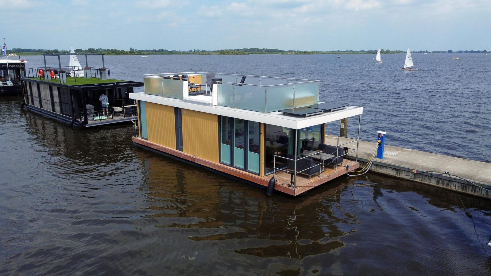 Houseboat Robbedoes
